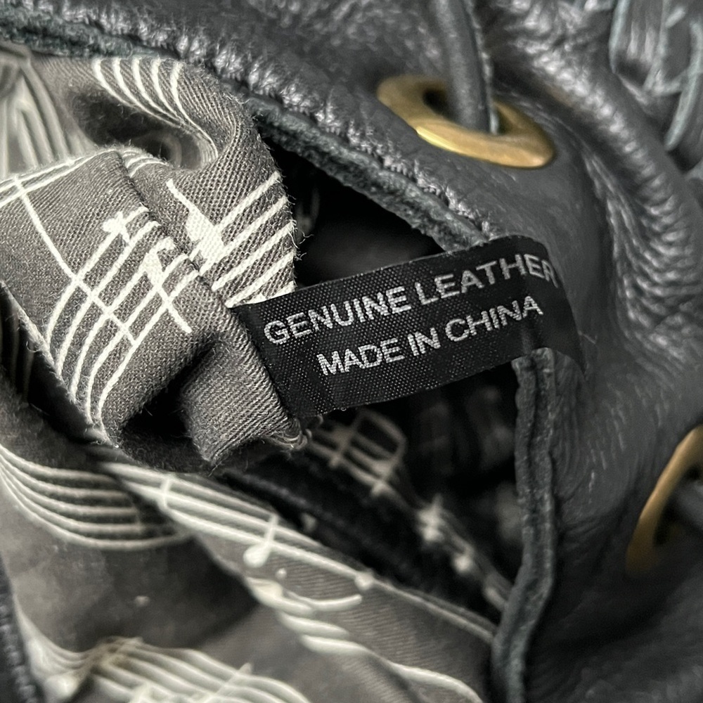 Rhythm & Rhyme Textured Black Leather Bucket Bag - Picture 9 of 16